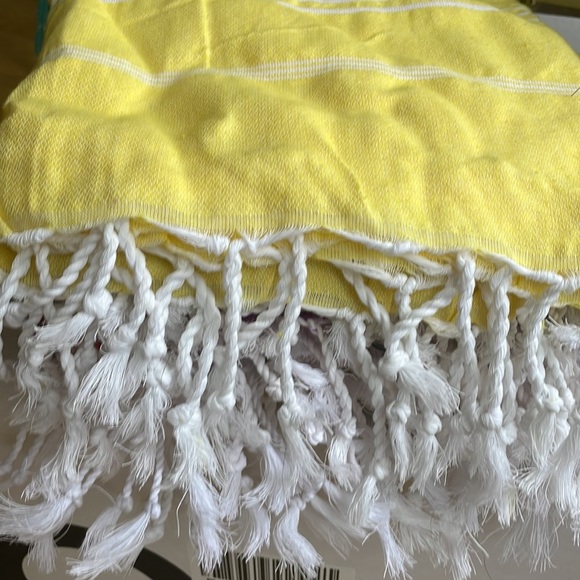 10 Colorful Turkish Towels - Picture 2 of 4